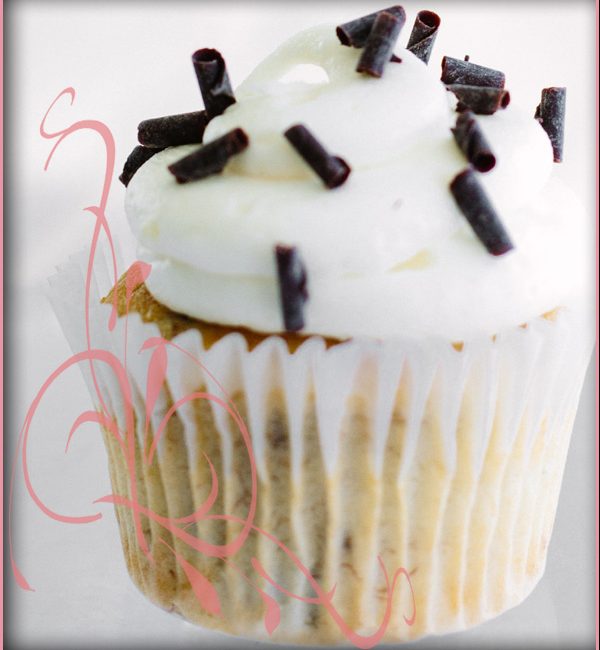 Cupcake - Banana chocolate chunk with cream cheese icing