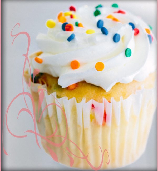 Cupcake - Vanilla confetti with vanilla buttercream