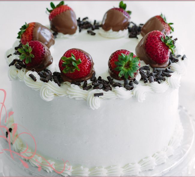 Cake - Vanilla cream with strawberry cream filling