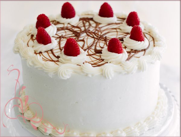 Cake - Vanilla with raspberry cream filling