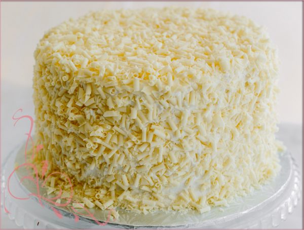 Cake - Vanilla with white chocolate cream filling