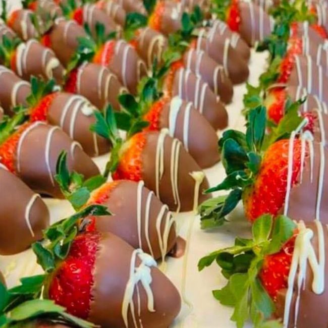 Chocolate Dipped Strawberries