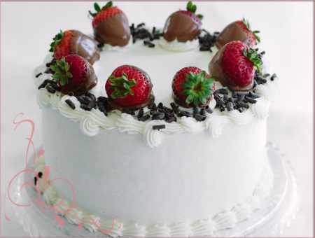 Vanilla cream with strawberry cream filling